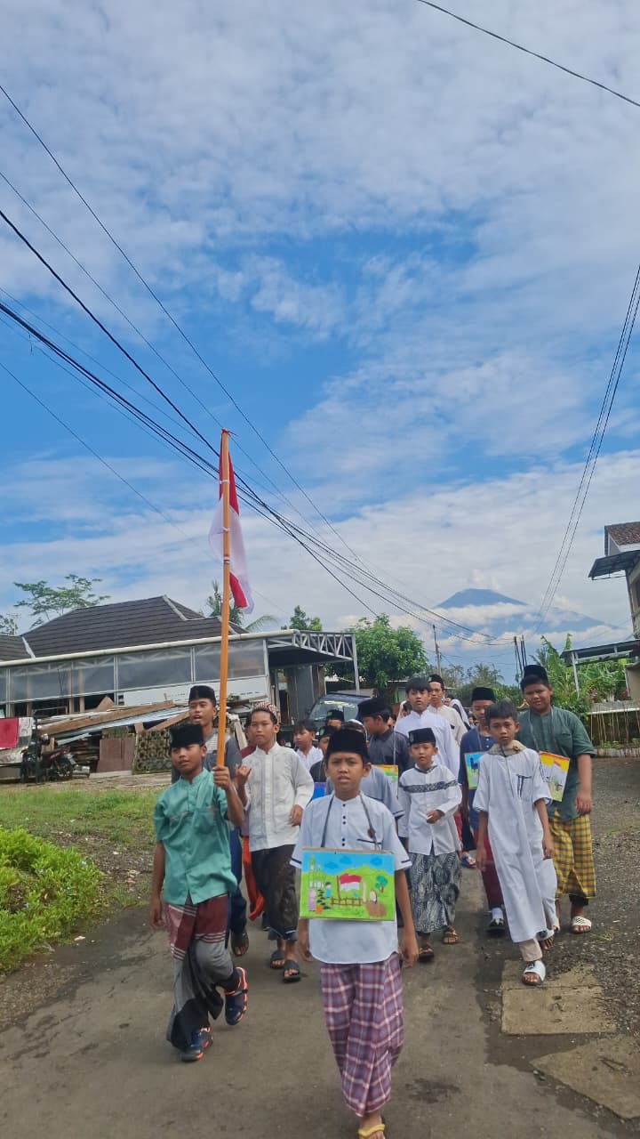 Semarak Pawai Hari Santri Nasional SDIT Khoiro Ummah Purwokerto